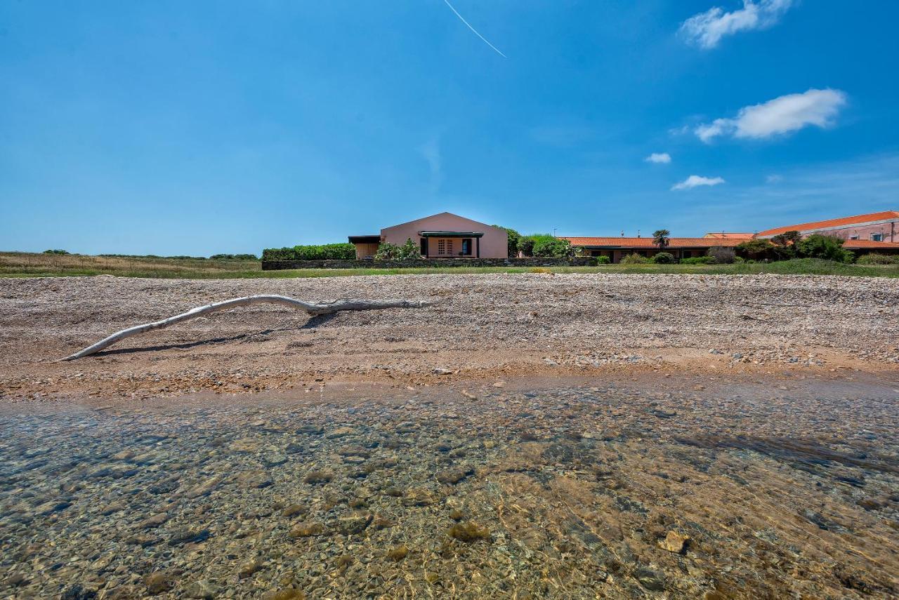 הוילה סטינטינו Sardinia Re - Villino Maja מראה חיצוני תמונה